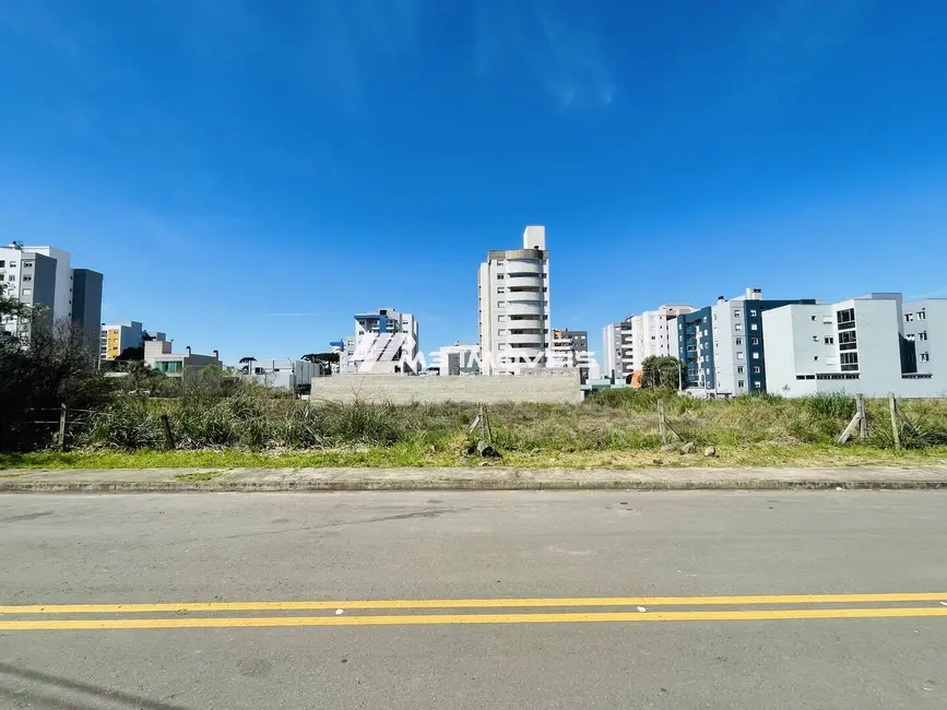 Foto 2 de Terreno / Lote à venda, 360m2 em Caxias Do Sul - RS