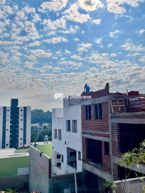 Foto 7 de Sobrado com 3 quartos à venda, 165m2 em Caxias Do Sul - RS