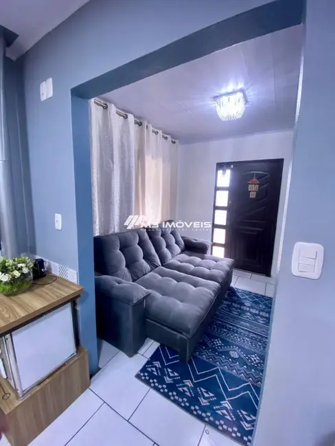 Casa com 3 quartos à venda, 140m2 em São Victor COHAB, Caxias Do Sul - RS - imagem 9 Foto 9 de Casa com 3 quartos à venda, 140m2 em São Victor COHAB, Caxias Do Sul - RS