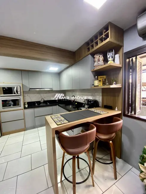 Casa com 3 quartos à venda, 140m2 em São Victor COHAB, Caxias Do Sul - RS - imagem 7 Foto 7 de Casa com 3 quartos à venda, 140m2 em São Victor COHAB, Caxias Do Sul - RS