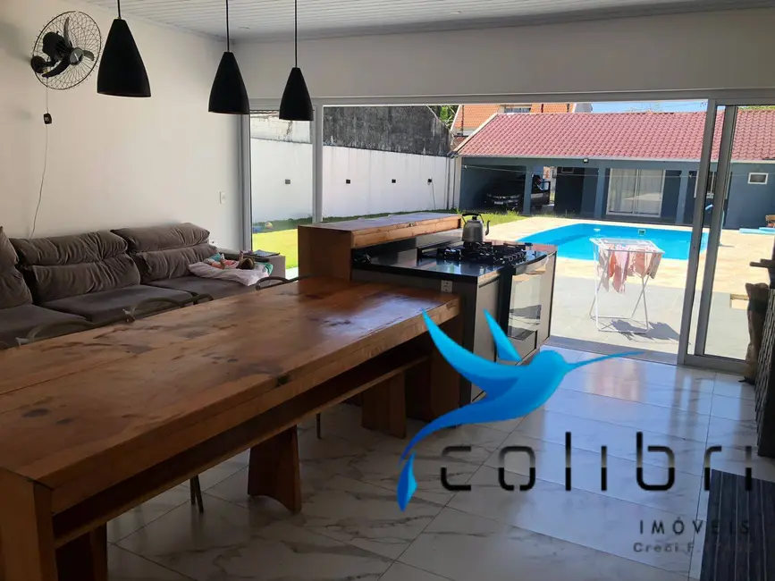 Foto 4 de Casa com 4 quartos à venda, 480m2 em Centro, Guaratuba - PR