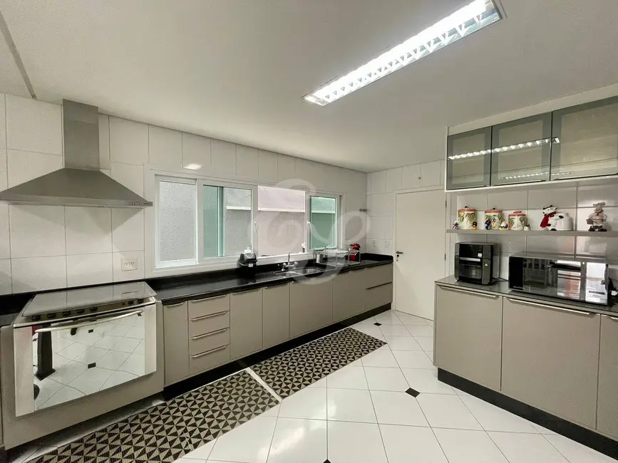 Casa com 4 quartos à venda, 450m2 em Alphaville, Santana De Parnaiba - SP - imagem 5 Foto 5 de Casa com 4 quartos à venda, 450m2 em Alphaville, Santana De Parnaiba - SP