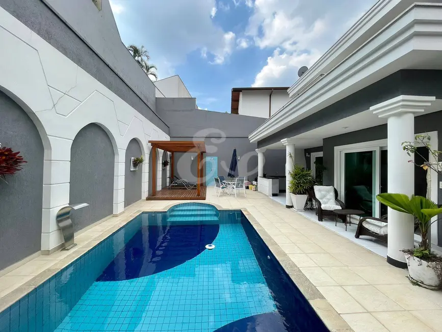 Casa com 4 quartos à venda, 450m2 em Alphaville, Santana De Parnaiba - SP - imagem 2 Foto 2 de Casa com 4 quartos à venda, 450m2 em Alphaville, Santana De Parnaiba - SP