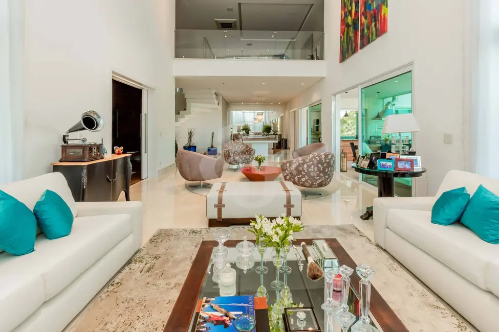 Casa com 5 quartos à venda e para alugar, 700m2 em Alphaville, Santana De Parnaiba - SP - imagem 8 Foto 8 de Casa com 5 quartos à venda e para alugar, 700m2 em Alphaville, Santana De Parnaiba - SP