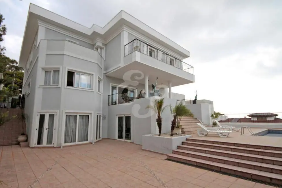 Casa com 6 quartos à venda e para alugar, 980m2 em Alphaville, Santana De Parnaiba - SP - imagem 4 Foto 4 de Casa com 6 quartos à venda e para alugar, 980m2 em Alphaville, Santana De Parnaiba - SP