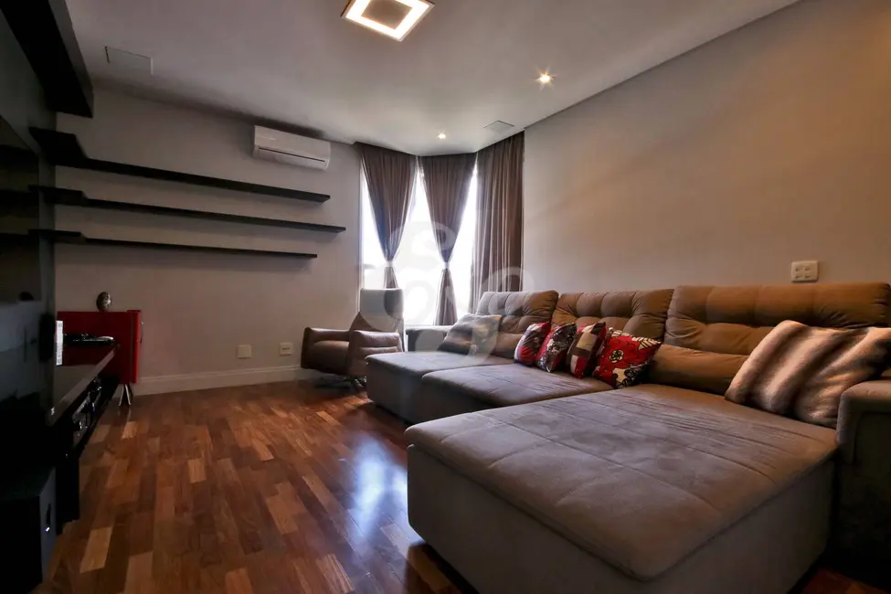 Casa com 4 quartos à venda e para alugar, 393m2 em Alphaville, Santana De Parnaiba - SP - imagem 9 Foto 9 de Casa com 4 quartos à venda e para alugar, 393m2 em Alphaville, Santana De Parnaiba - SP