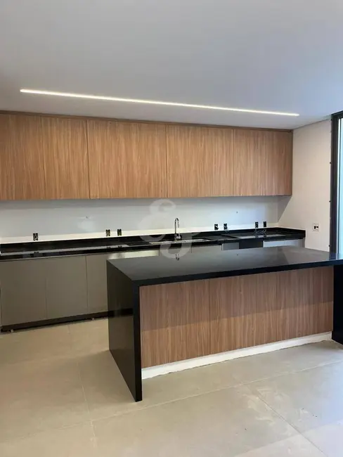 Foto 3 de Casa com 4 quartos à venda, 622m2 em Barueri - SP