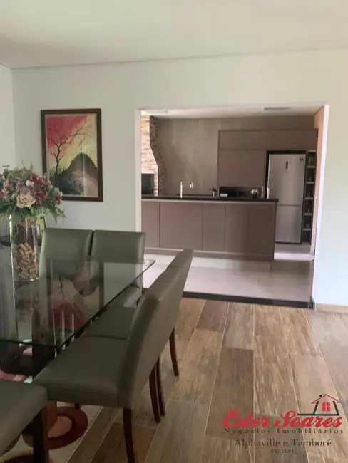 Casa com 4 quartos à venda, 300m2 em Alphaville, Santana De Parnaiba - SP - imagem 7 Foto 7 de Casa com 4 quartos à venda, 300m2 em Alphaville, Santana De Parnaiba - SP