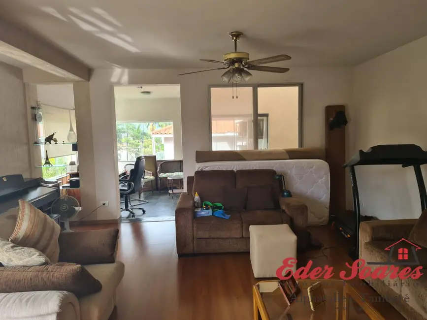 Casa com 4 quartos à venda, 500m2 em Barueri - SP - imagem 4 Foto 4 de Casa com 4 quartos à venda, 500m2 em Barueri - SP