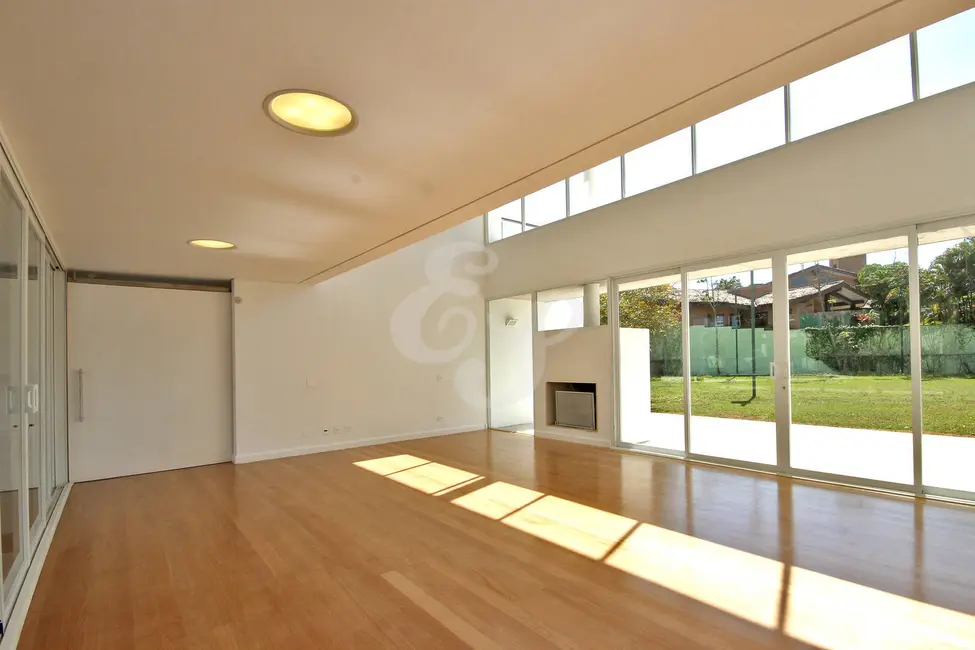 Casa com 4 quartos à venda, 900m2 em Alphaville, Santana De Parnaiba - SP - imagem 5 Foto 5 de Casa com 4 quartos à venda, 900m2 em Alphaville, Santana De Parnaiba - SP
