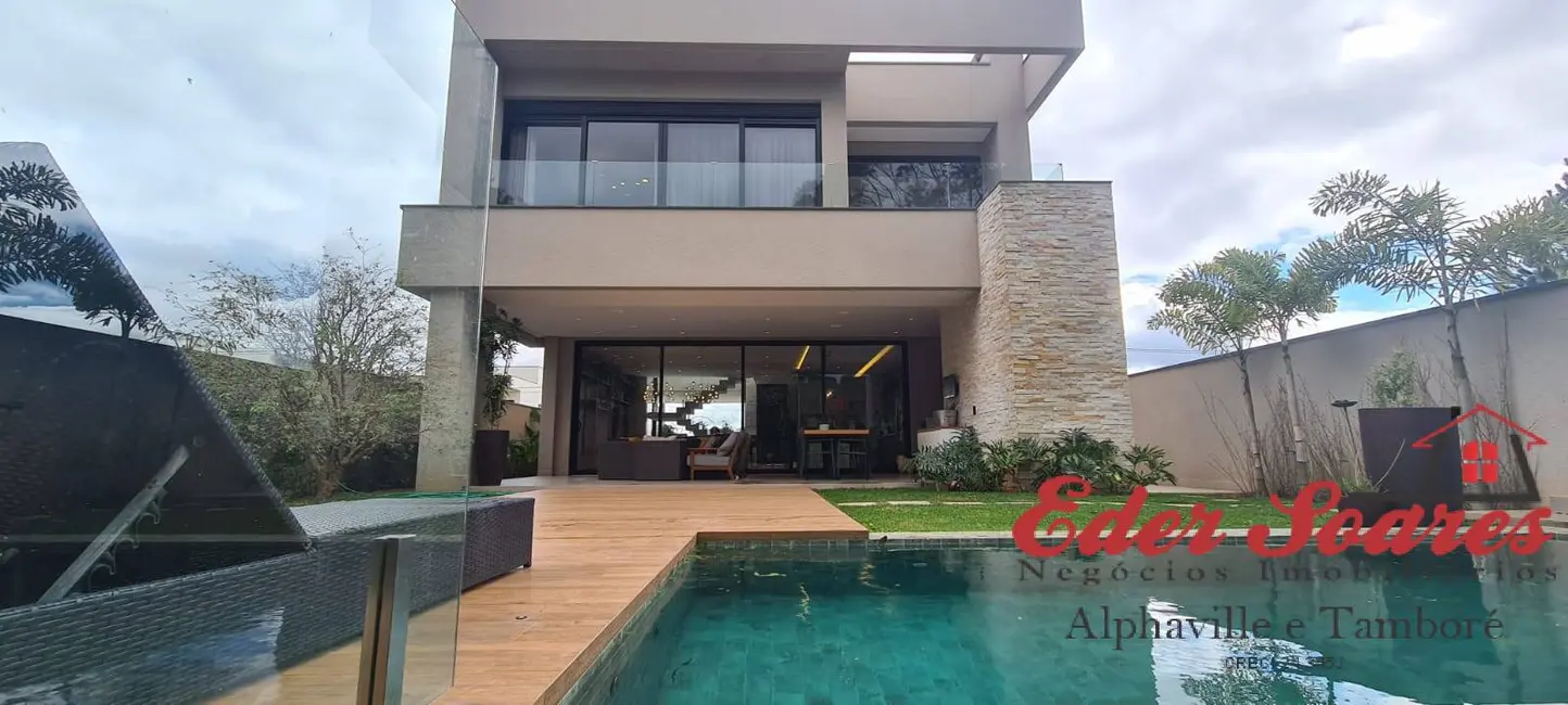 Foto 1 de Casa com 3 quartos à venda, 300m2 em Sítio do Morro, Santana De Parnaiba - SP