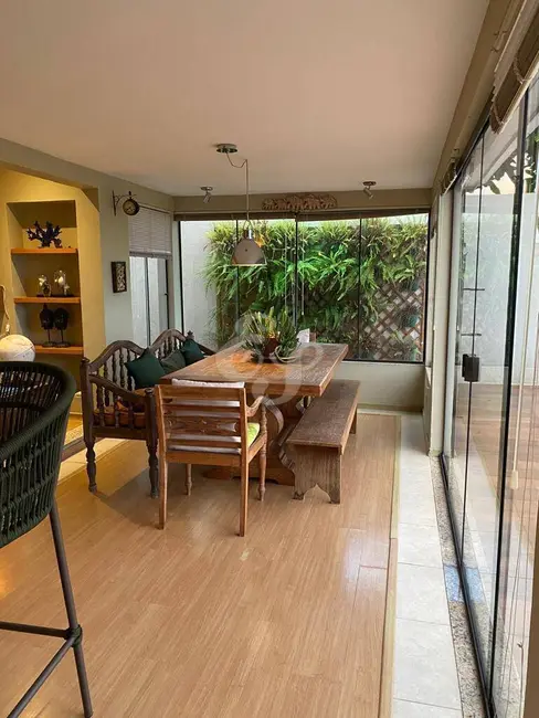 Foto 3 de Casa com 3 quartos à venda, 190m2 em Alphaville, Santana De Parnaiba - SP