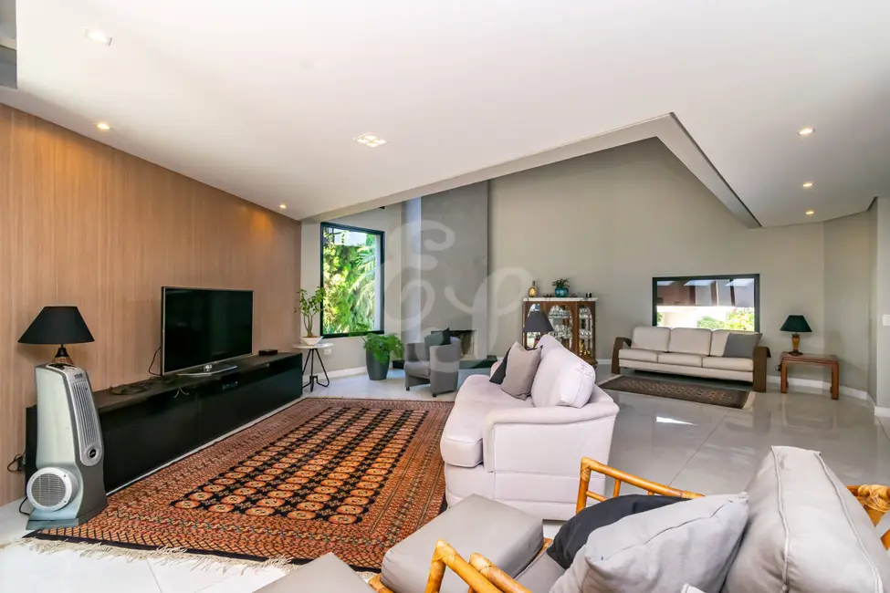 Casa com 3 quartos à venda, 430m2 em Alphaville, Santana De Parnaiba - SP - imagem 2 Foto 2 de Casa com 3 quartos à venda, 430m2 em Alphaville, Santana De Parnaiba - SP