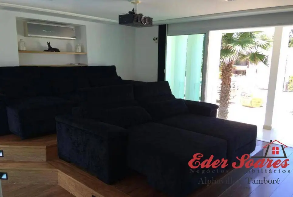 Casa com 6 quartos à venda e para alugar, 1035m2 em Bertioga - SP - imagem 6 Foto 6 de Casa com 6 quartos à venda e para alugar, 1035m2 em Bertioga - SP