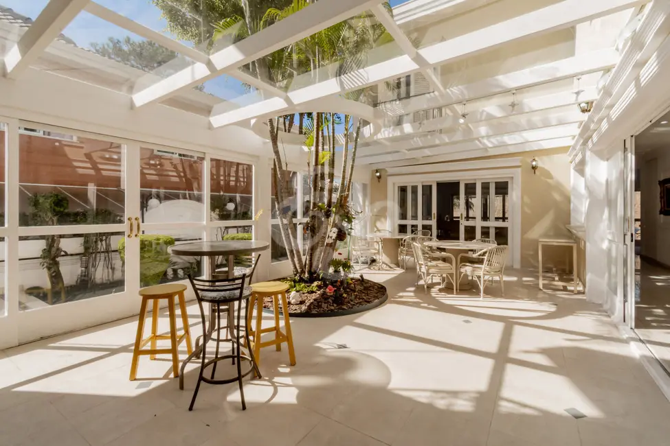 Casa com 4 quartos à venda e para alugar, 582m2 em Alphaville Residencial Zero, Barueri - SP - imagem 4 Foto 4 de Casa com 4 quartos à venda e para alugar, 582m2 em Alphaville Residencial Zero, Barueri - SP