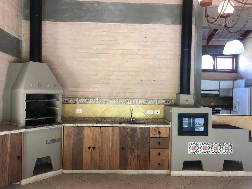 Casa com 4 quartos para alugar, 450m2 em Tamboré, Barueri - SP - imagem 8 Foto 8 de Casa com 4 quartos para alugar, 450m2 em Tamboré, Barueri - SP