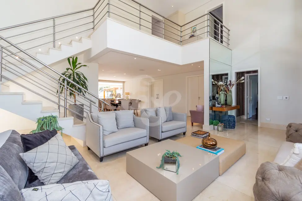 Casa com 4 quartos à venda, 800m2 em Alphaville, Santana De Parnaiba - SP - imagem 3 Foto 3 de Casa com 4 quartos à venda, 800m2 em Alphaville, Santana De Parnaiba - SP