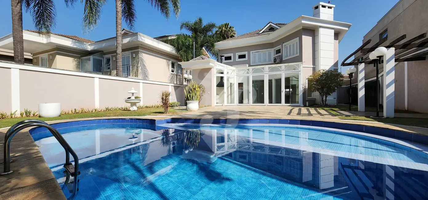 Foto 1 de Casa com 4 quartos à venda e para alugar, 500m2 em Alphaville, Santana De Parnaiba - SP