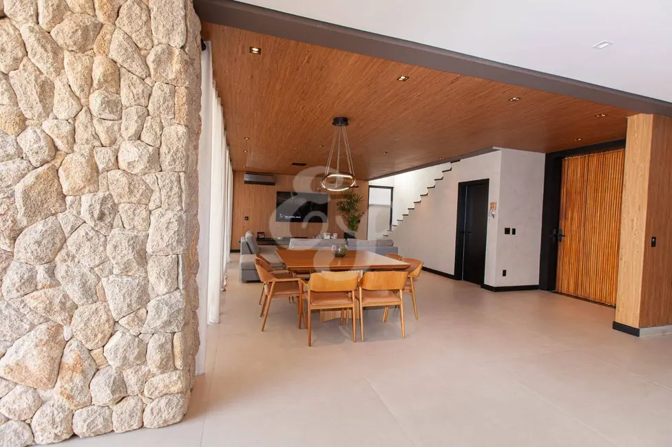 Casa com 4 quartos à venda, 400m2 em Tamboré, Santana De Parnaiba - SP - imagem 3 Foto 3 de Casa com 4 quartos à venda, 400m2 em Tamboré, Santana De Parnaiba - SP