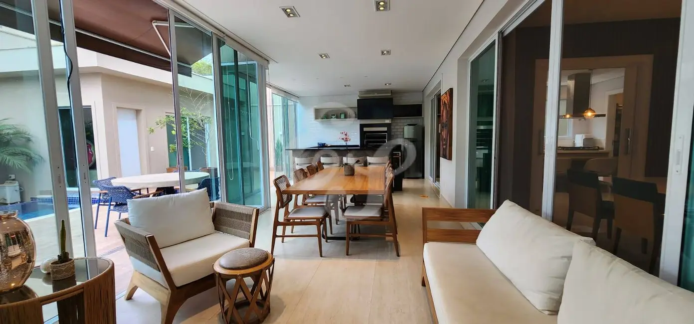 Casa com 4 quartos à venda, 600m2 em Alphaville, Santana De Parnaiba - SP - imagem 9 Foto 9 de Casa com 4 quartos à venda, 600m2 em Alphaville, Santana De Parnaiba - SP