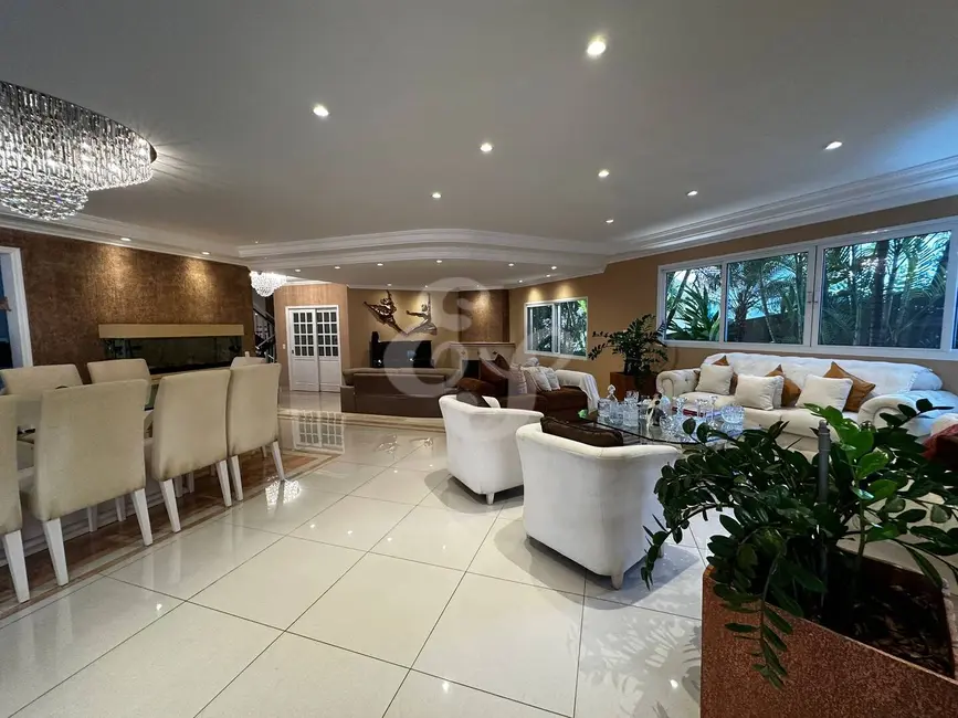 Foto 3 de Casa com 4 quartos à venda e para alugar, 650m2 em Alphaville, Santana De Parnaiba - SP