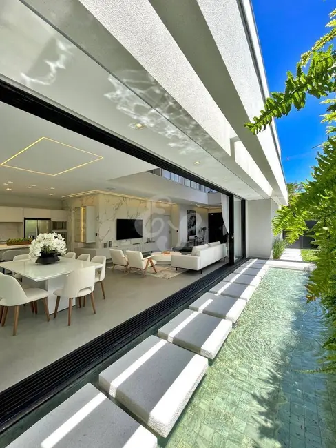 Foto 8 de Casa com 5 quartos à venda, 416m2 em Bertioga - SP