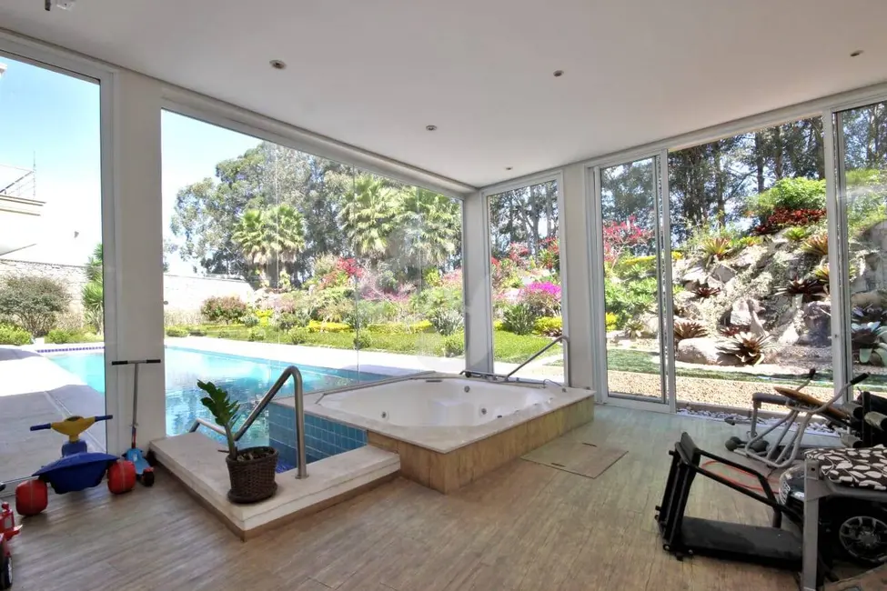 Casa com 6 quartos à venda, 1880m2 em Tamboré, Barueri - SP - imagem 7 Foto 7 de Casa com 6 quartos à venda, 1880m2 em Tamboré, Barueri - SP