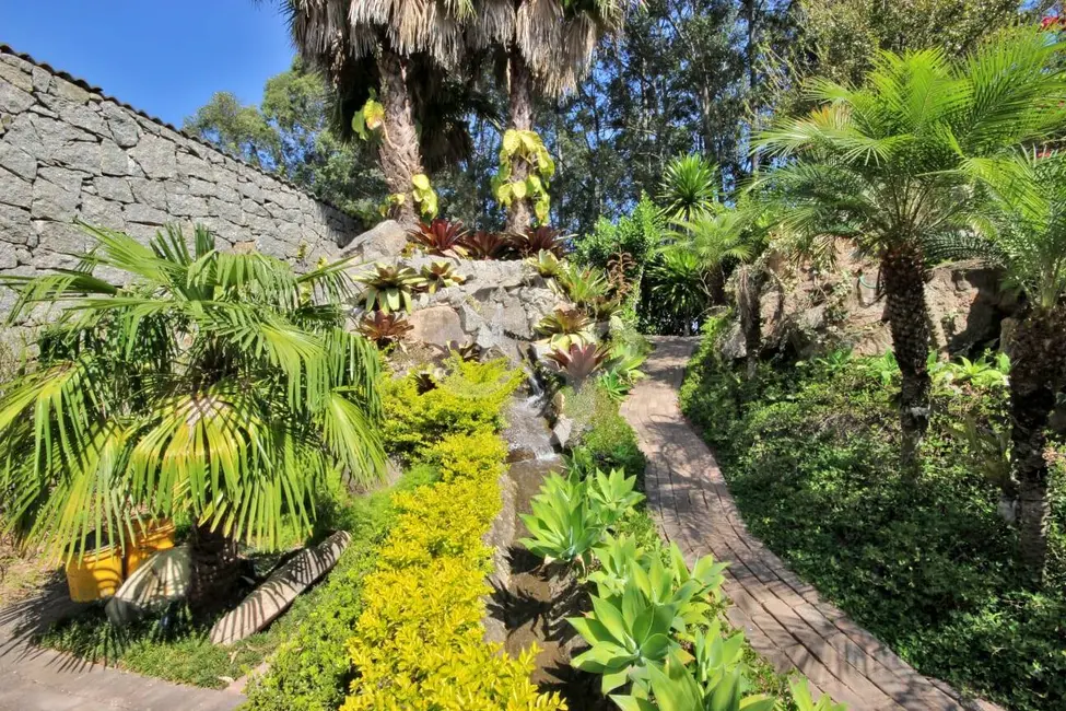 Casa com 6 quartos à venda, 1880m2 em Tamboré, Barueri - SP - imagem 5 Foto 5 de Casa com 6 quartos à venda, 1880m2 em Tamboré, Barueri - SP