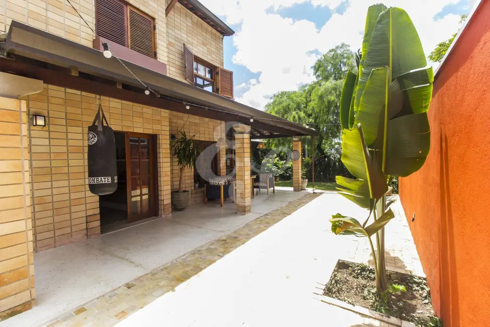 Casa com 5 quartos à venda e para alugar, 339m2 em Alphaville, Santana De Parnaiba - SP - imagem 8 Foto 8 de Casa com 5 quartos à venda e para alugar, 339m2 em Alphaville, Santana De Parnaiba - SP