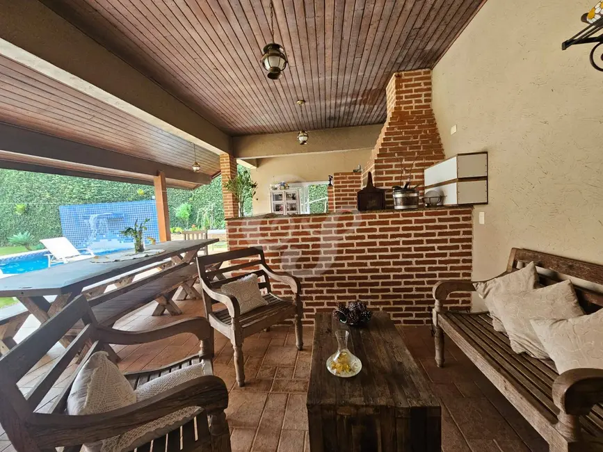 Casa com 4 quartos à venda, 400m2 em Residencial Morada das Estrelas (Aldeia da Serra), Barueri - SP - imagem 4 Foto 4 de Casa com 4 quartos à venda, 400m2 em Residencial Morada das Estrelas (Aldeia da Serra), Barueri - SP