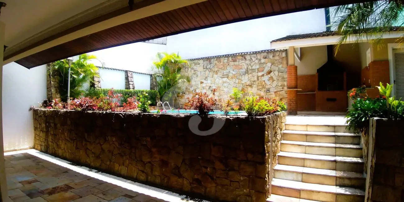 Casa com 4 quartos à venda e para alugar, 350m2 em Alphaville, Santana De Parnaiba - SP - imagem 5 Foto 5 de Casa com 4 quartos à venda e para alugar, 350m2 em Alphaville, Santana De Parnaiba - SP