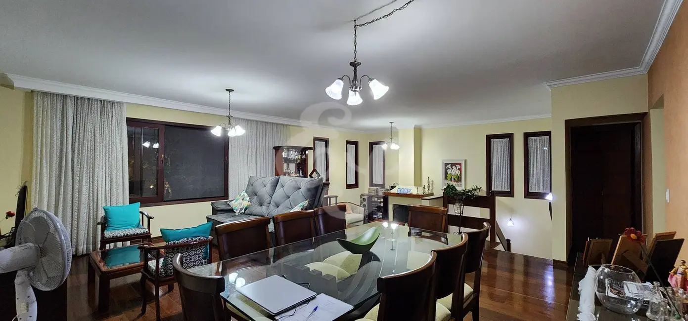 Foto 1 de Casa com 3 quartos à venda e para alugar, 280m2 em Alphaville, Santana De Parnaiba - SP