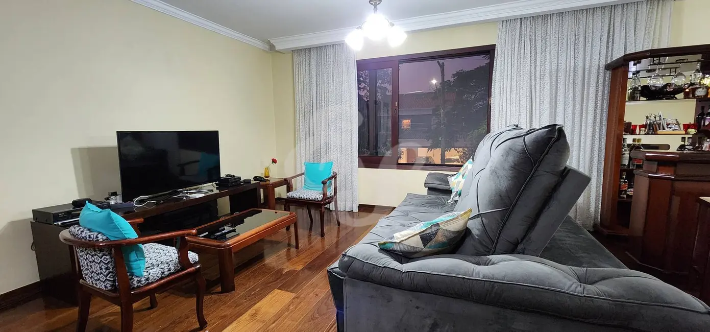 Casa com 3 quartos à venda e para alugar, 280m2 em Alphaville, Santana De Parnaiba - SP - imagem 5 Foto 5 de Casa com 3 quartos à venda e para alugar, 280m2 em Alphaville, Santana De Parnaiba - SP