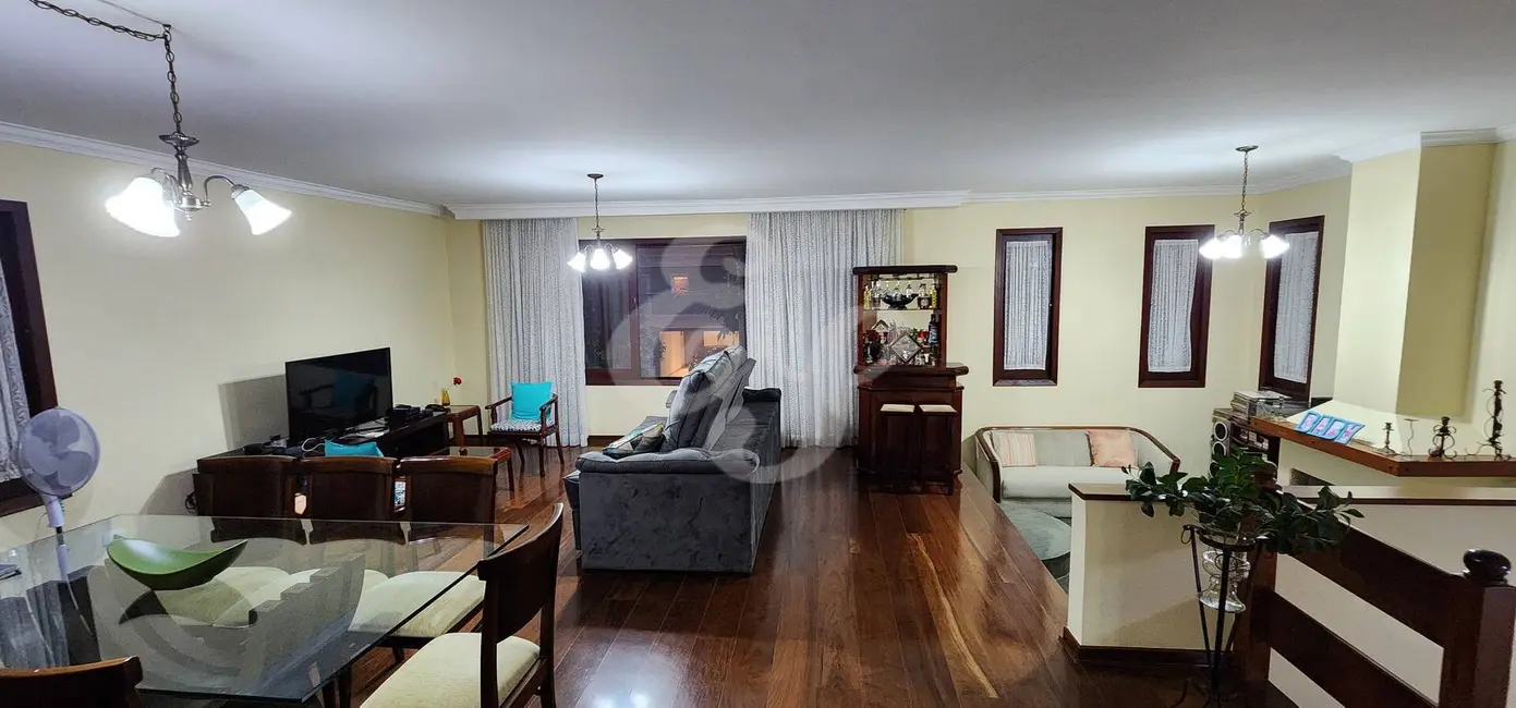 Foto 2 de Casa com 3 quartos à venda e para alugar, 280m2 em Alphaville, Santana De Parnaiba - SP