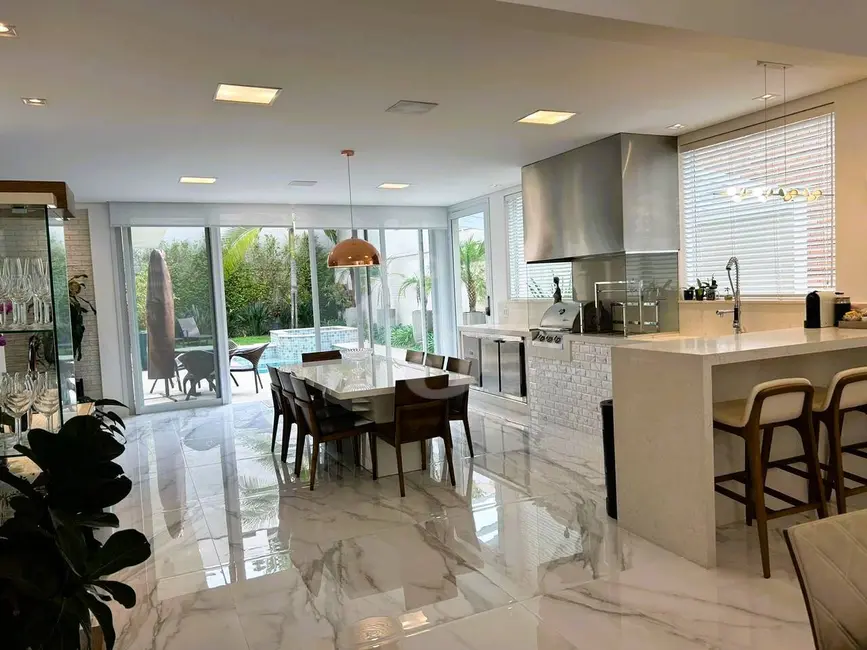 Foto 4 de Casa com 5 quartos à venda, 748m2 em Alphaville Residencial Um, Barueri - SP