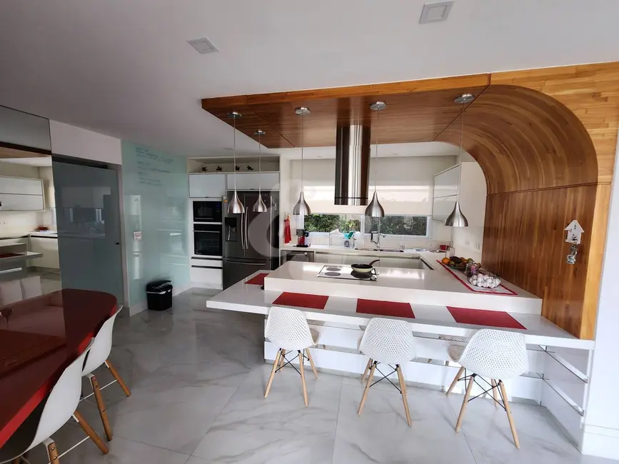 Casa com 5 quartos à venda, 734m2 em Tamboré, Santana De Parnaiba - SP - imagem 7 Foto 7 de Casa com 5 quartos à venda, 734m2 em Tamboré, Santana De Parnaiba - SP