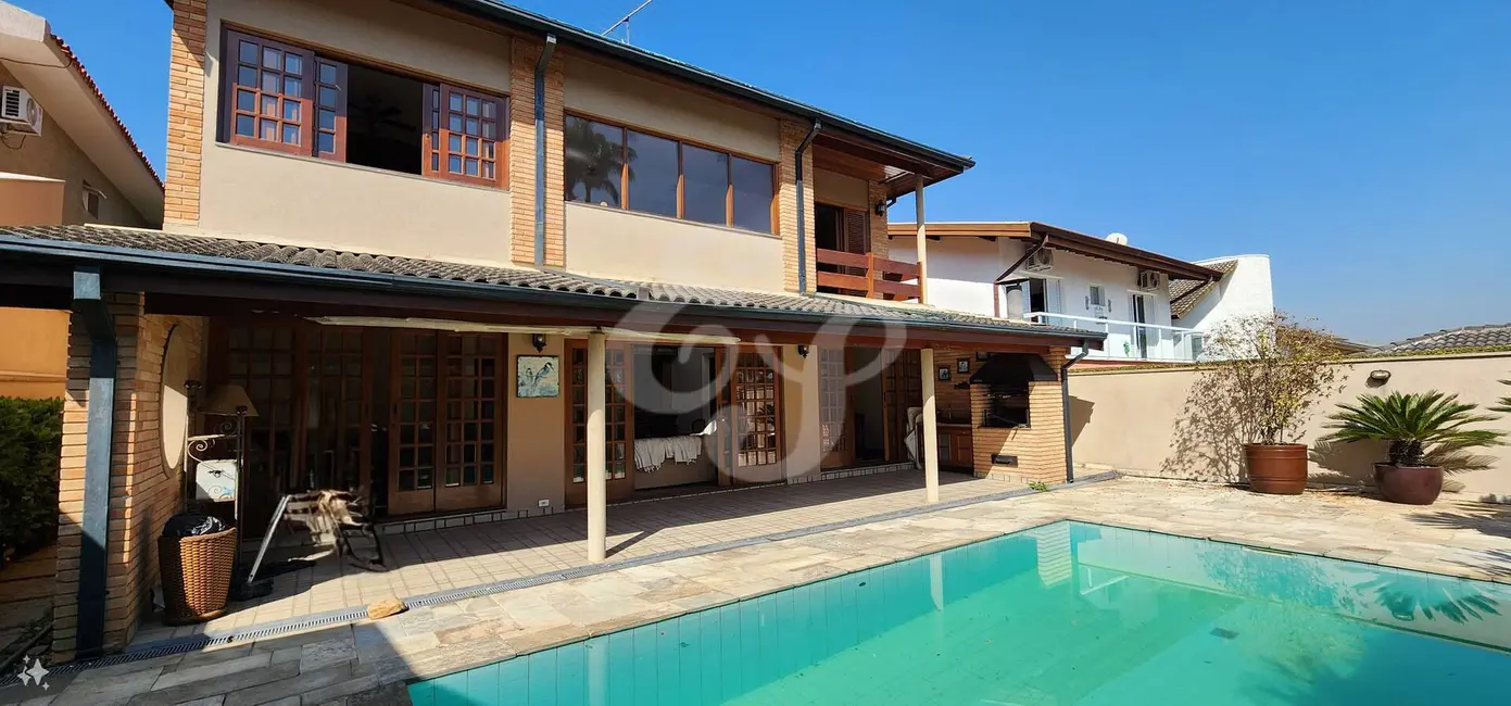 Foto 2 de Casa com 4 quartos para alugar, 360m2 em Alphaville, Santana De Parnaiba - SP