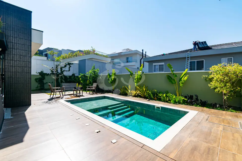 Casa com 3 quartos à venda, 260m2 em Cidade Tamboré, Santana De Parnaiba - SP - imagem 3 Foto 3 de Casa com 3 quartos à venda, 260m2 em Cidade Tamboré, Santana De Parnaiba - SP