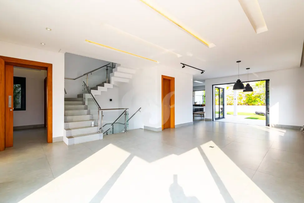 Foto 3 de Casa com 5 quartos à venda, 336m2 em Cidade Tamboré, Santana De Parnaiba - SP