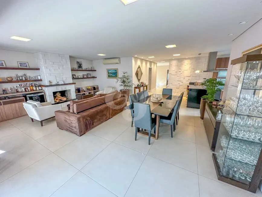 Foto 5 de Casa com 4 quartos à venda, 350m2 em Alphaville Residencial Um, Barueri - SP