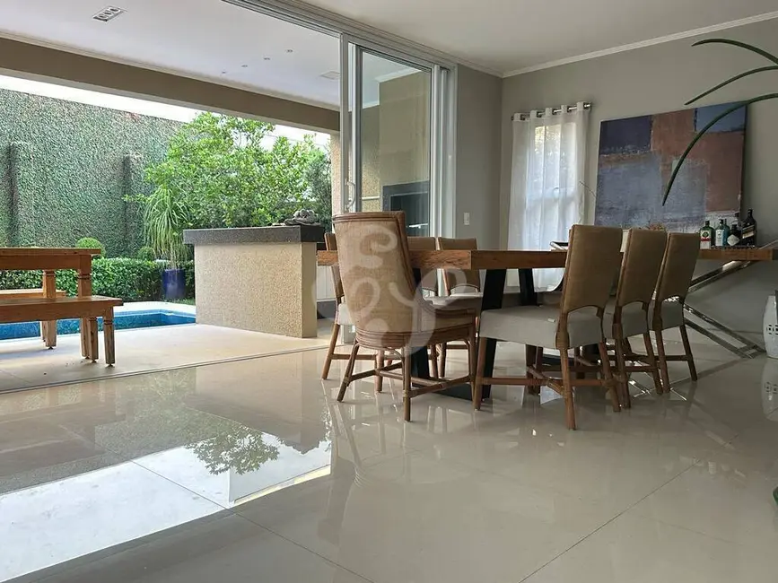 Foto 2 de Casa com 5 quartos à venda e para alugar, 340m2 em Alphaville, Santana De Parnaiba - SP