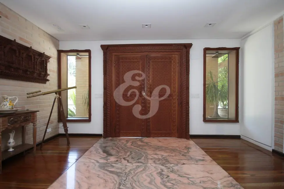 Casa com 7 quartos à venda, 1600m2 em Alphaville, Santana De Parnaiba - SP - imagem 7 Foto 7 de Casa com 7 quartos à venda, 1600m2 em Alphaville, Santana De Parnaiba - SP