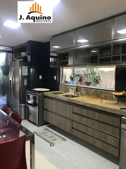 Foto 3 de Casa de Condomínio com 4 quartos à venda, 231m2 em Sapiranga, Fortaleza - CE