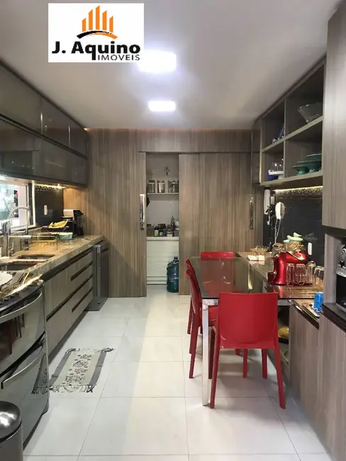 Foto 2 de Casa de Condomínio com 4 quartos à venda, 231m2 em Sapiranga, Fortaleza - CE