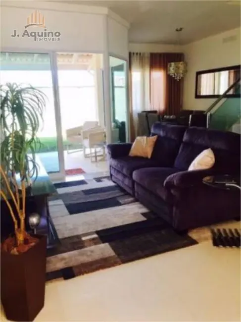 Casa de Condomínio com 3 quartos à venda, 140m2 em Praia do Futuro I, Fortaleza - CE - imagem 5 Foto 5 de Casa de Condomínio com 3 quartos à venda, 140m2 em Praia do Futuro I, Fortaleza - CE