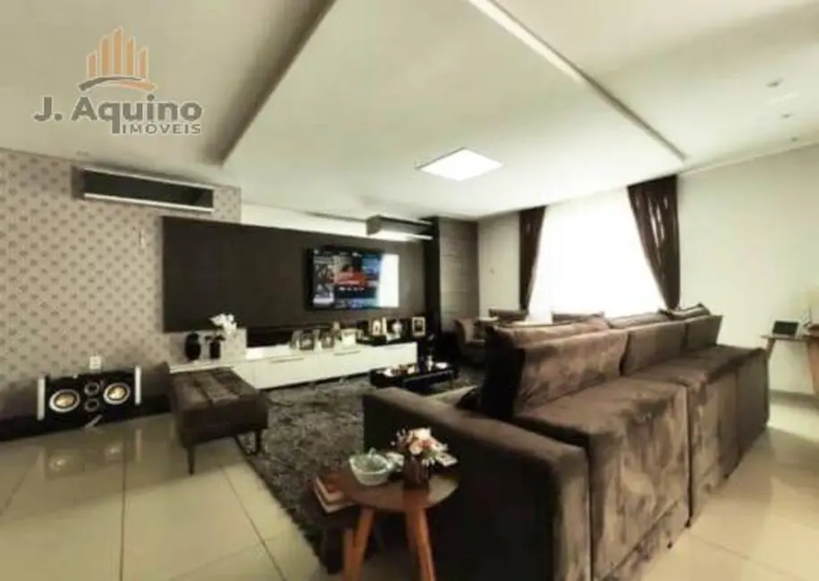 Foto 1 de Casa de Condomínio com 4 quartos à venda, 250m2 em Engenheiro Luciano Cavalcante, Fortaleza - CE