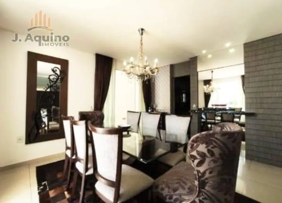 Casa de Condomínio com 4 quartos à venda, 250m2 em Engenheiro Luciano Cavalcante, Fortaleza - CE - imagem 3 Foto 3 de Casa de Condomínio com 4 quartos à venda, 250m2 em Engenheiro Luciano Cavalcante, Fortaleza - CE