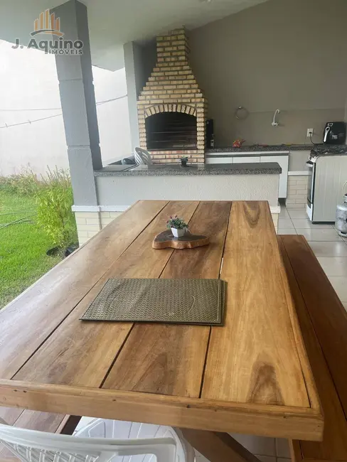 Foto 9 de Casa com 4 quartos à venda, 250m2 em Eusebio - CE