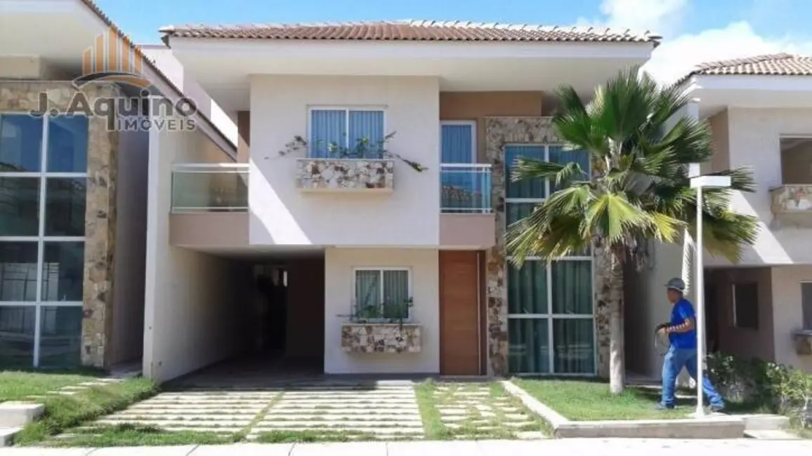 Foto 2 de Casa de Condomínio com 4 quartos à venda, 215m2 em Lagoa Redonda, Fortaleza - CE