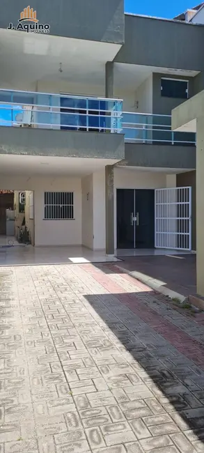 Foto 2 de Casa com 4 quartos à venda, 209m2 em Cajazeiras, Fortaleza - CE